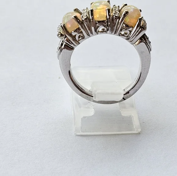 Genuine Welo Opals and Diamond Ring in Platinum over Sterling Silver Sz 6! - Picture 8 of 12